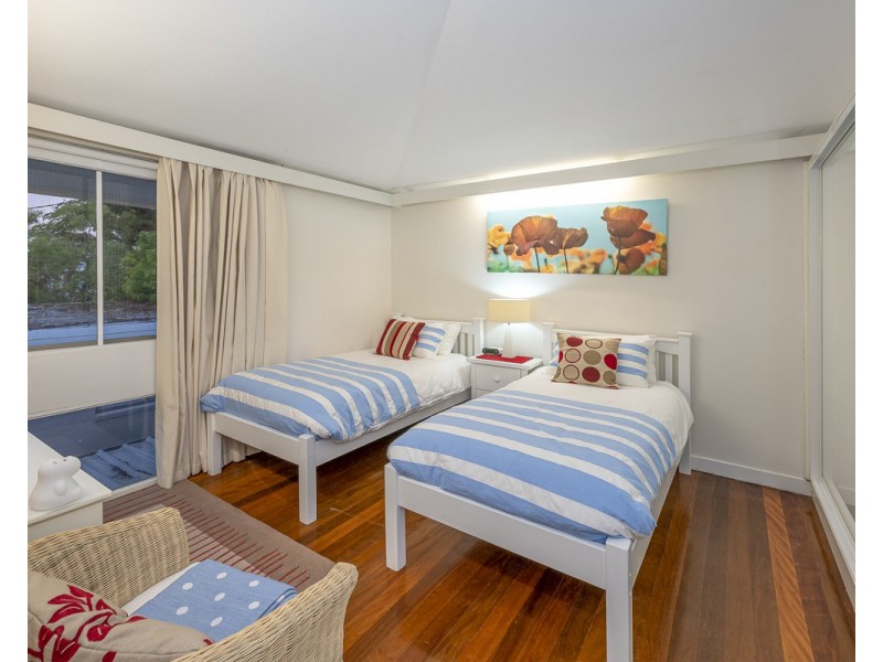 11 Oriana Crescent, Yeronga QLD 4104
