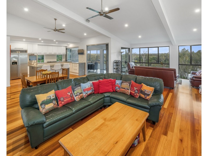 17 Choice Close, Kenmore QLD 4069