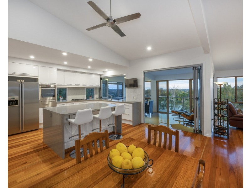 17 Choice Close, Kenmore QLD 4069