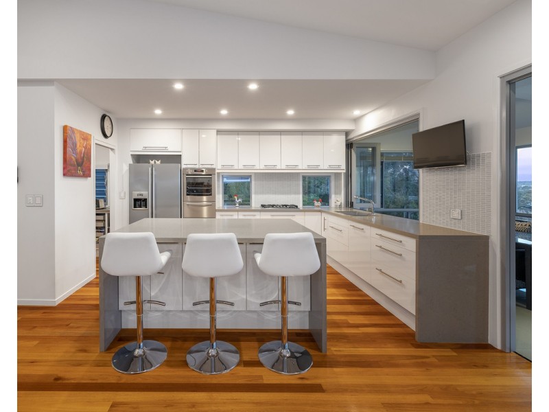 17 Choice Close, Kenmore QLD 4069