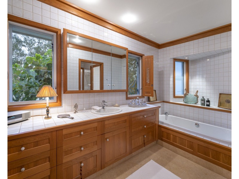 28 Zelita Road, Moggill QLD 4070