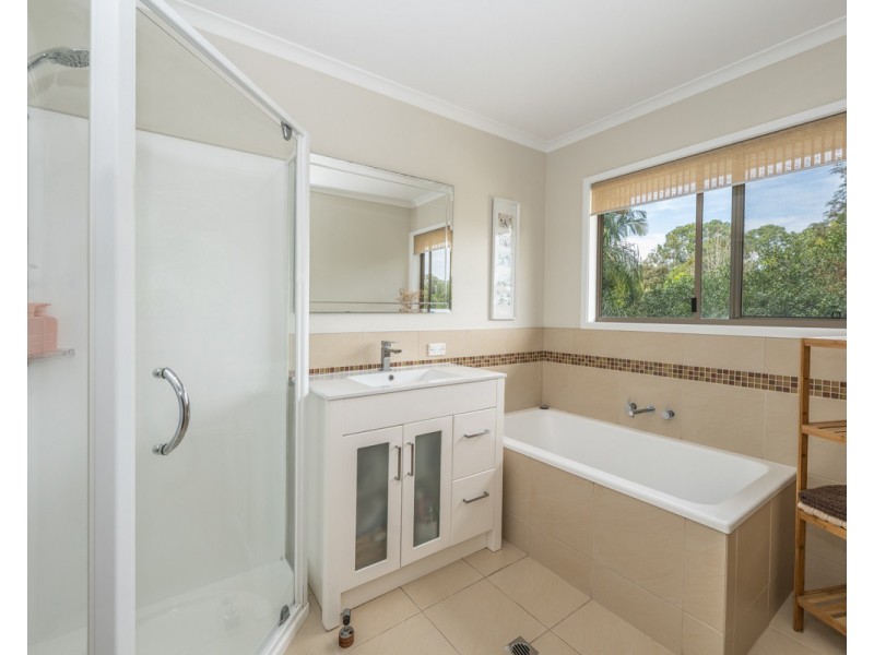 3 Tammin Place, Elanora QLD 4221