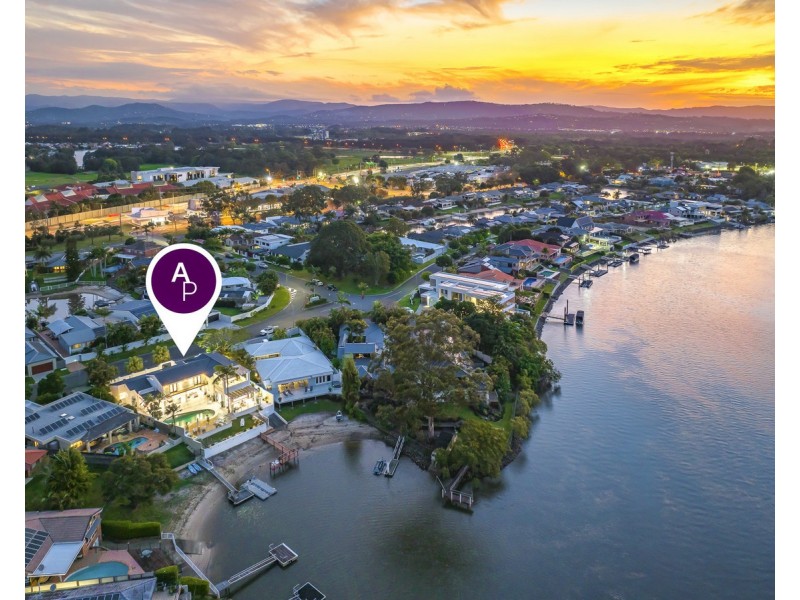 8 River Crescent, Broadbeach Waters QLD 4218