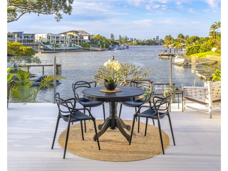 8 River Crescent, Broadbeach Waters QLD 4218