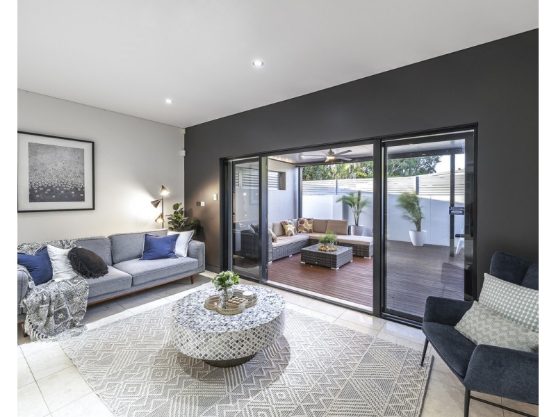 19 Wells Street, Southport QLD 4215