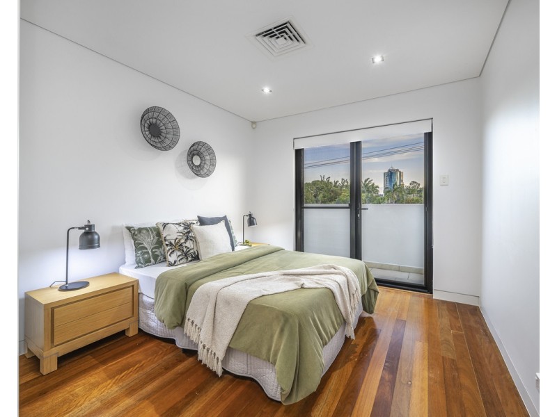 19 Wells Street, Southport QLD 4215