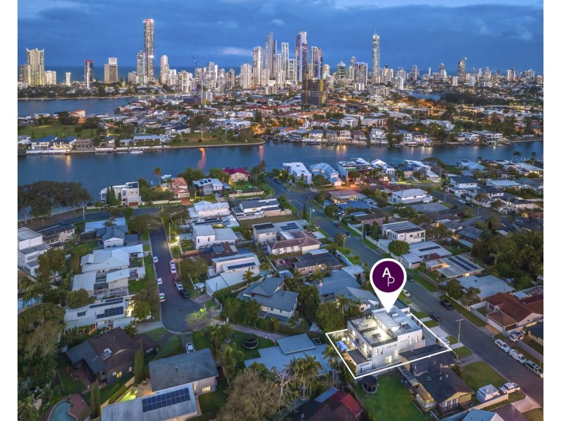 19 Wells Street, Southport QLD 4215