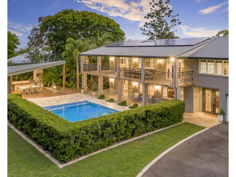20 Royston Street, Brookfield QLD 4069