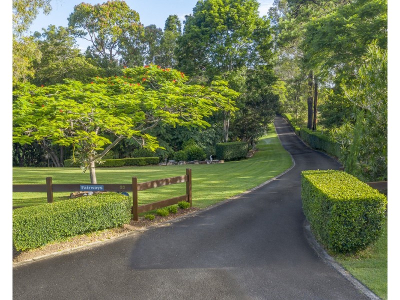 20 Royston Street, Brookfield QLD 4069