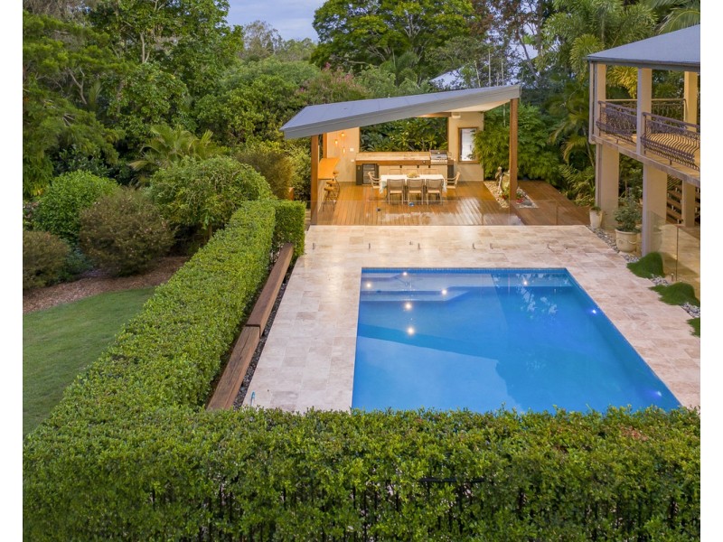 20 Royston Street, Brookfield QLD 4069
