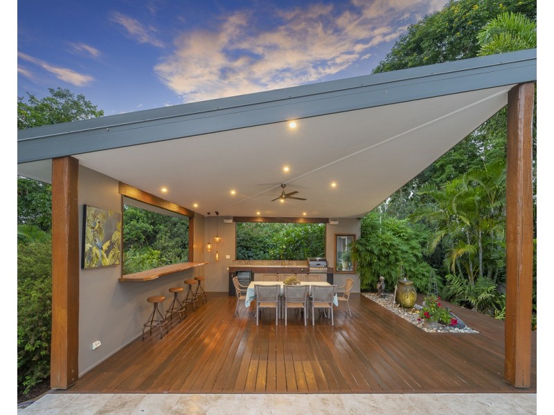 20 Royston Street, Brookfield QLD 4069