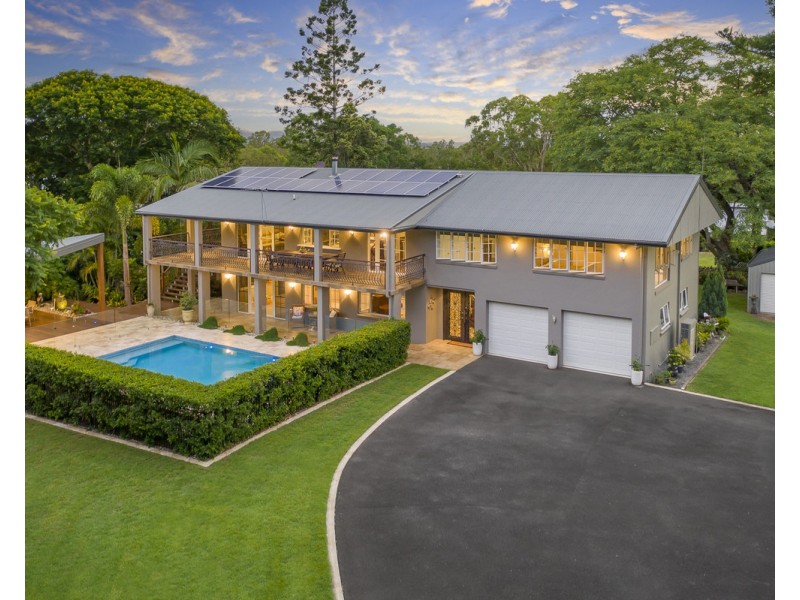 20 Royston Street, Brookfield QLD 4069