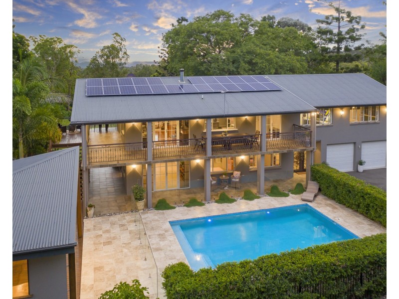 20 Royston Street, Brookfield QLD 4069