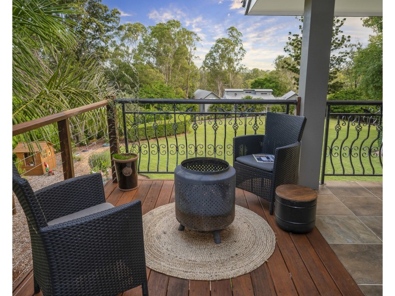 20 Royston Street, Brookfield QLD 4069