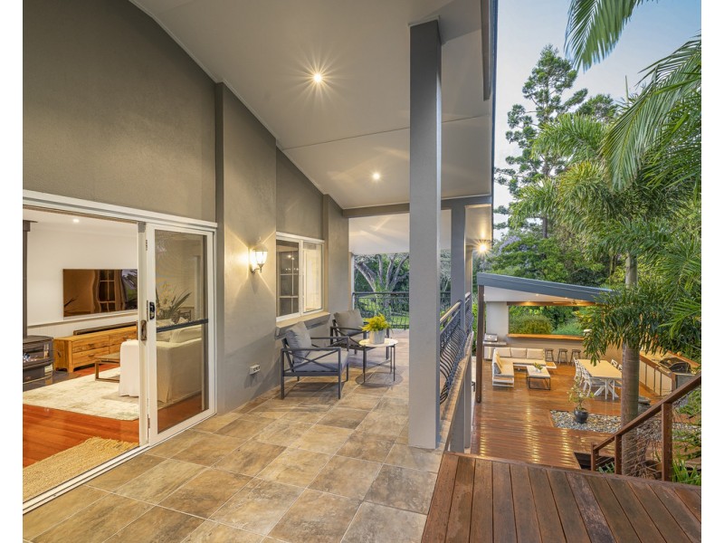 20 Royston Street, Brookfield QLD 4069