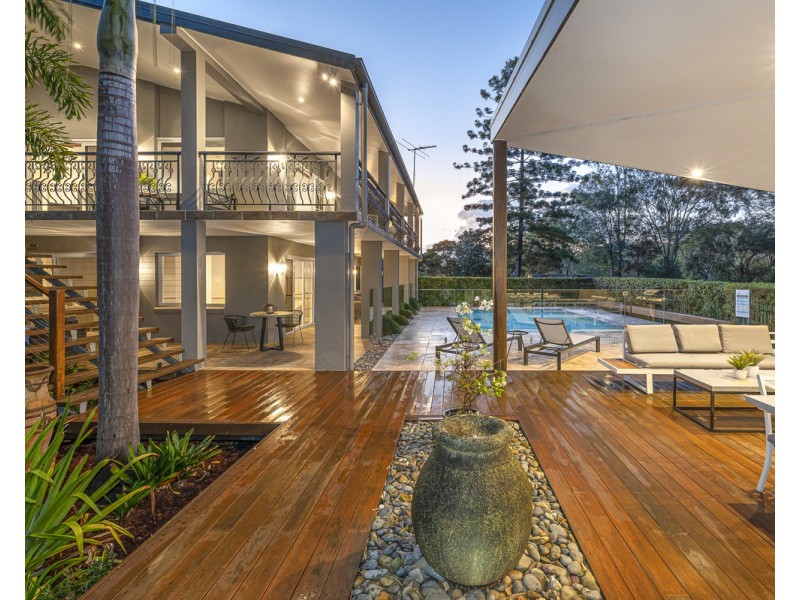 20 Royston Street, Brookfield QLD 4069