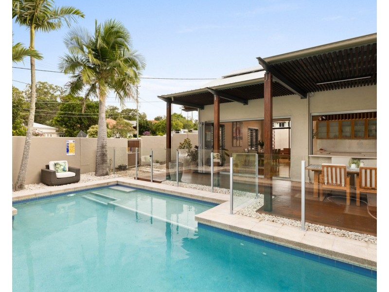 202 Simpsons Road, Bardon QLD 4065