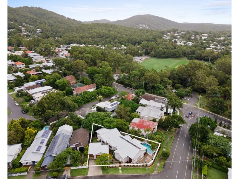 202 Simpsons Road, Bardon QLD 4065