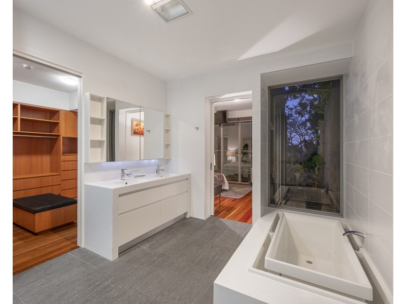 44 Jilba Street, Indooroopilly QLD 4068