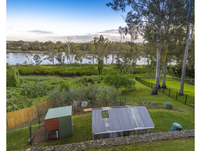 17 Choice Close, Kenmore QLD 4069