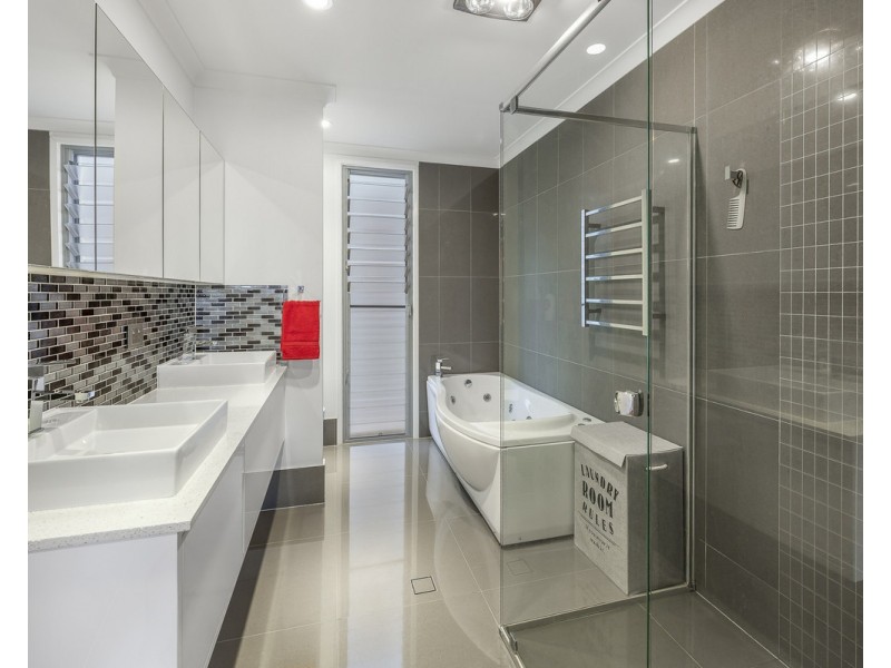 17 Choice Close, Kenmore QLD 4069