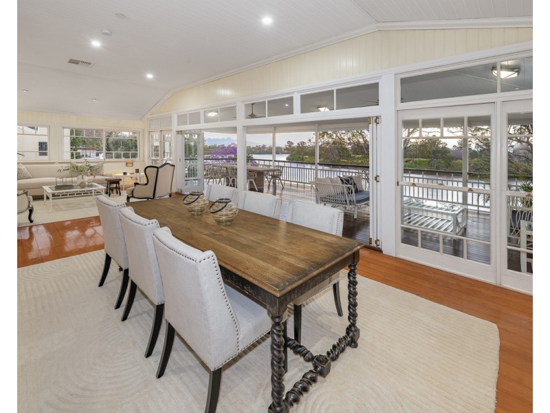 15 Stevens Street, Yeronga QLD 4104