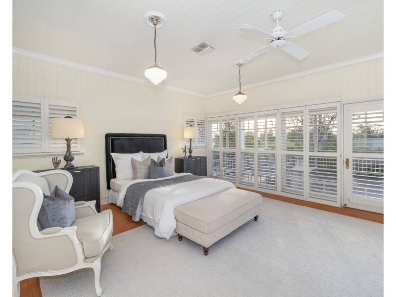 15 Stevens Street, Yeronga QLD 4104