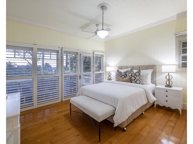 15 Stevens Street, Yeronga QLD 4104