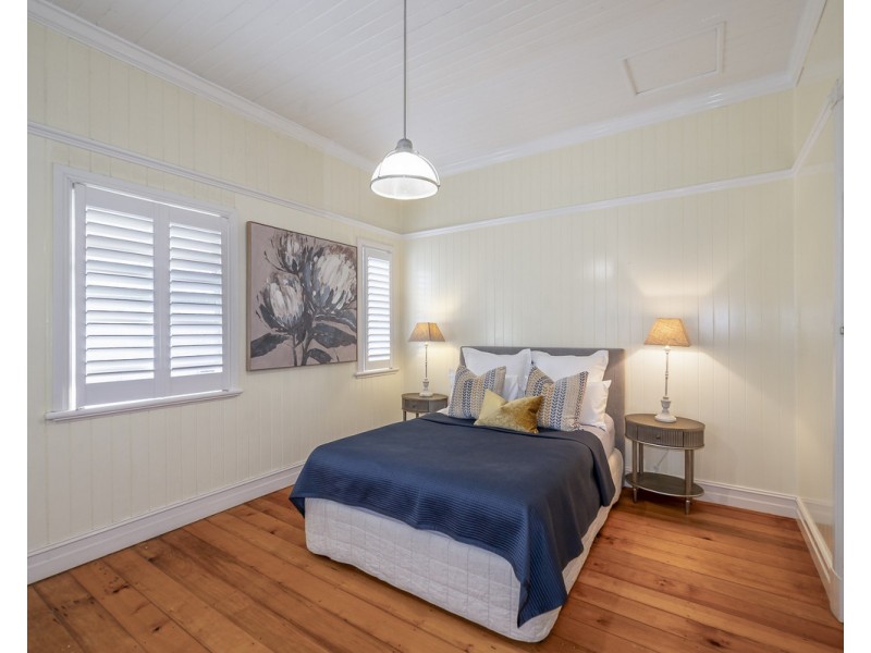 15 Stevens Street, Yeronga QLD 4104