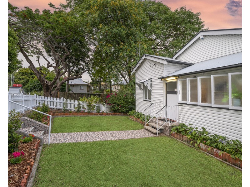 199 Arthur Terrace, Bardon QLD 4065