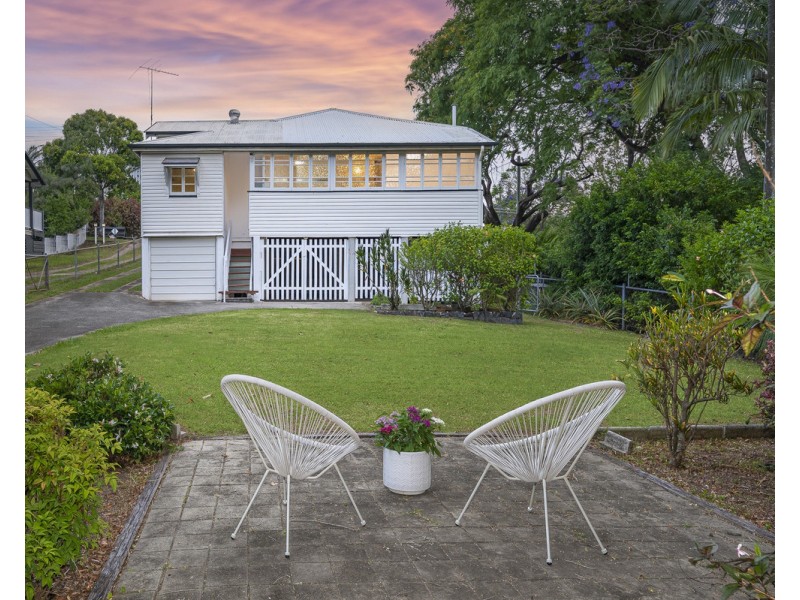 199 Arthur Terrace, Bardon QLD 4065