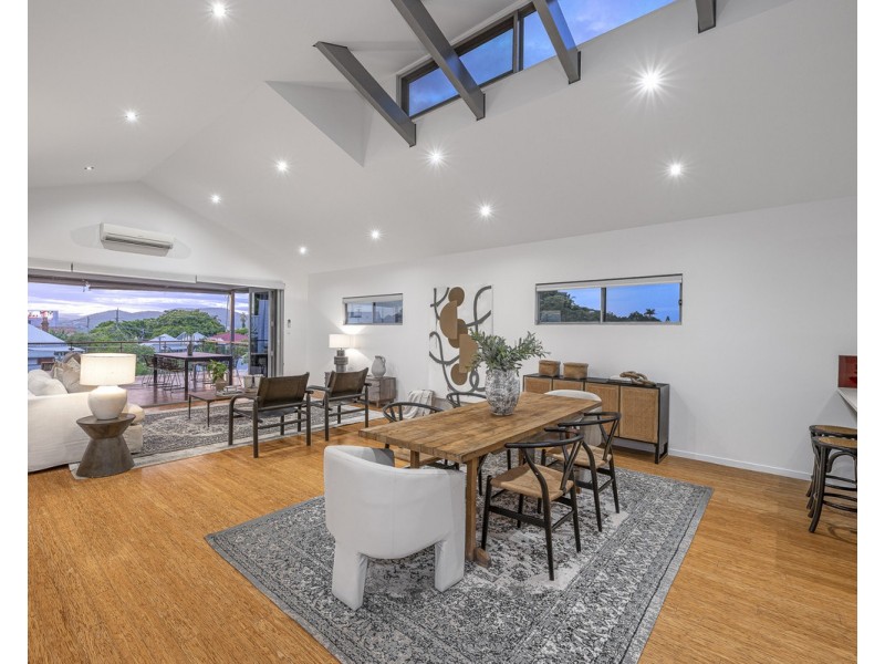 2 Harriet Street, Red Hill QLD 4059