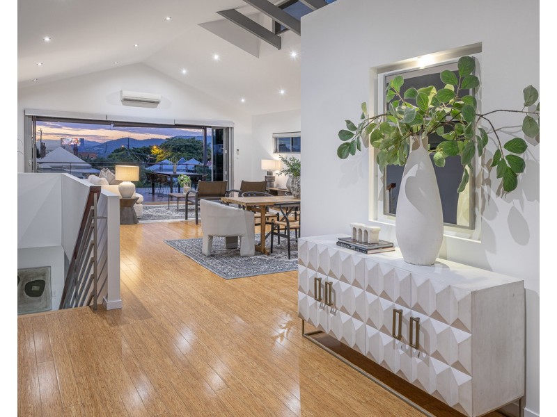 2 Harriet Street, Red Hill QLD 4059