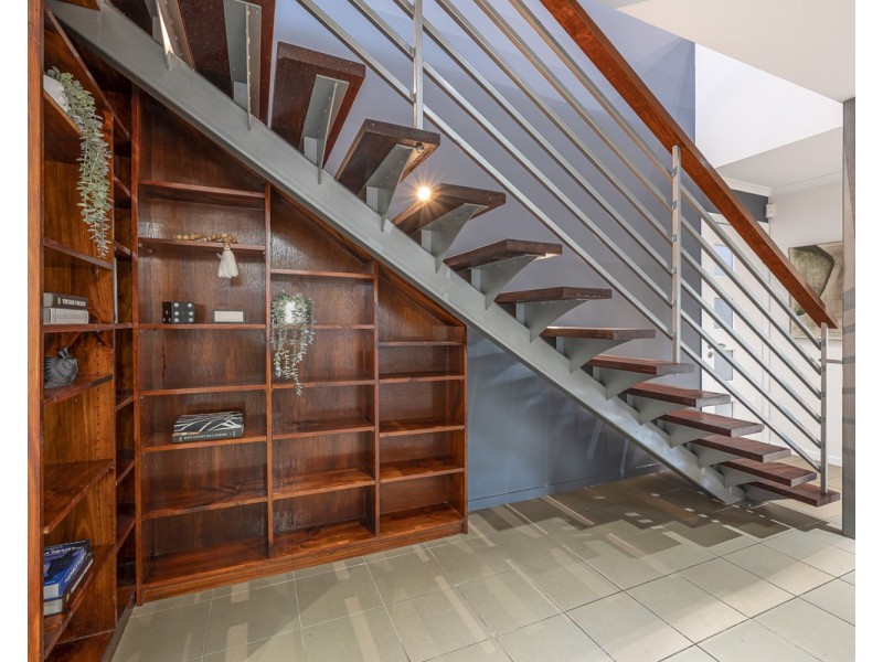 2 Harriet Street, Red Hill QLD 4059