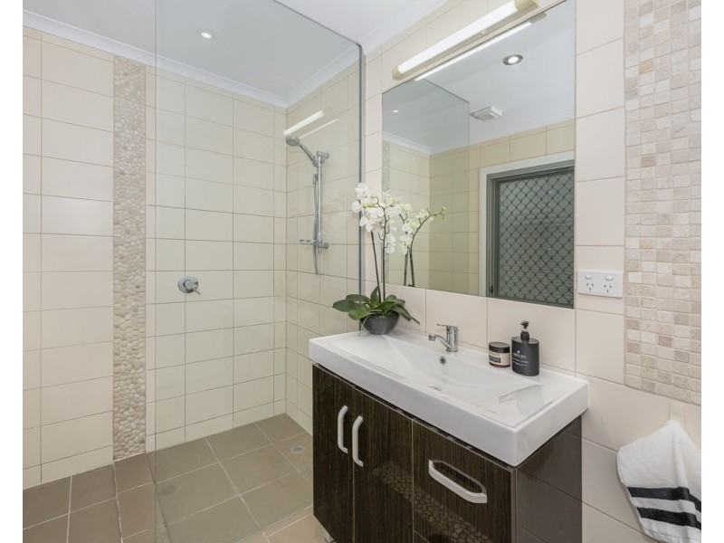 2 Harriet Street, Red Hill QLD 4059