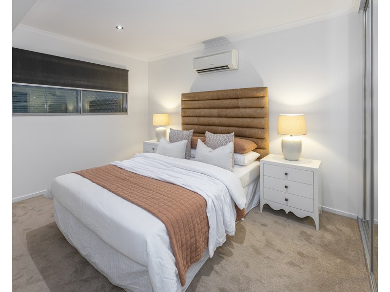 2 Harriet Street, Red Hill QLD 4059