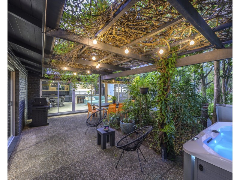 3 Donatello Street, Fig Tree Pocket QLD 4069