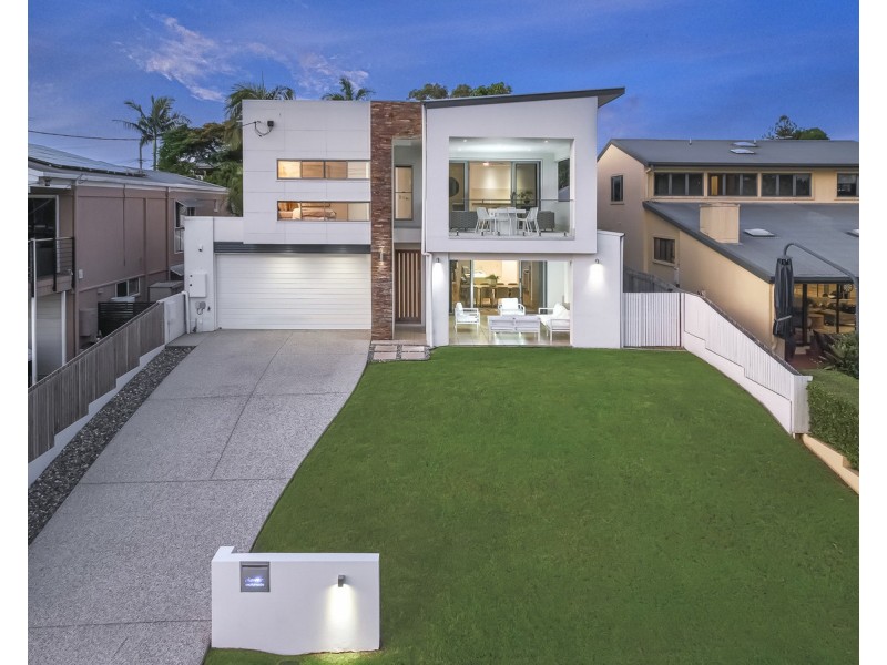 11 Esplanade, Yeronga QLD 4104