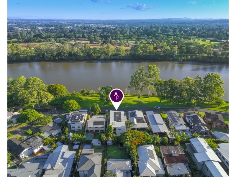 11 Esplanade, Yeronga QLD 4104