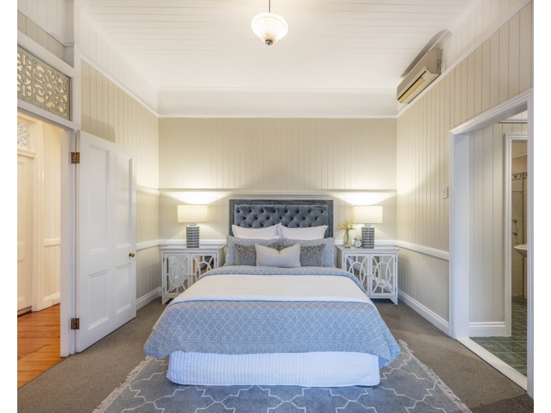67 Lockerbie Street, Kangaroo Point QLD 4169