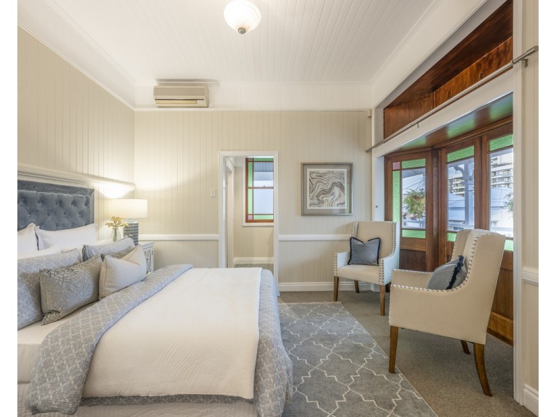 67 Lockerbie Street, Kangaroo Point QLD 4169