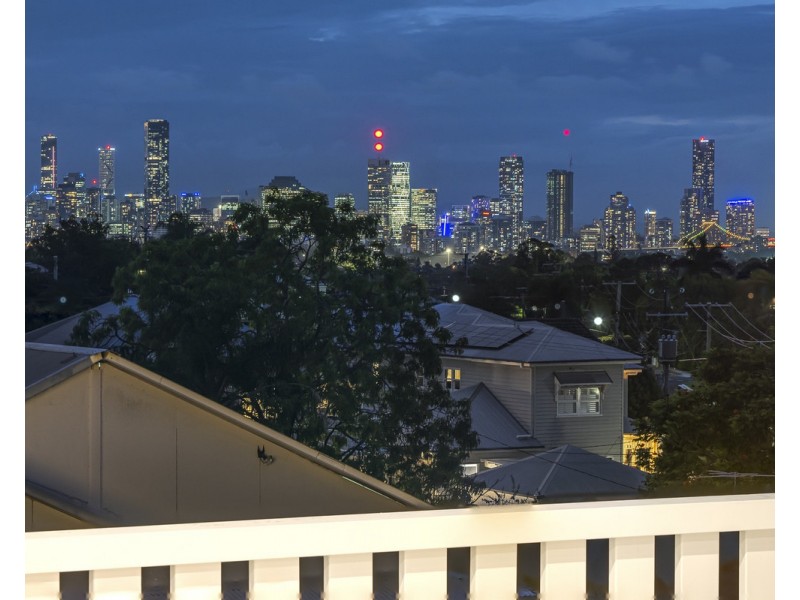 11 Hartley Street, Camp Hill QLD 4152