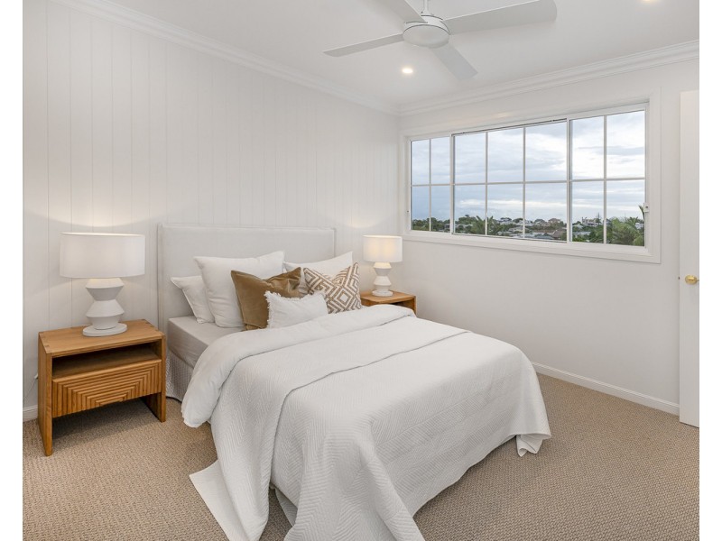 11 Hartley Street, Camp Hill QLD 4152