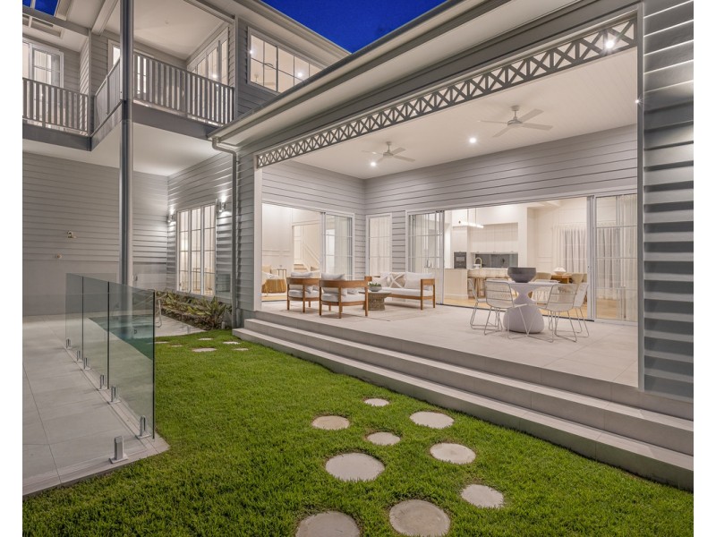 11 Hartley Street, Camp Hill QLD 4152