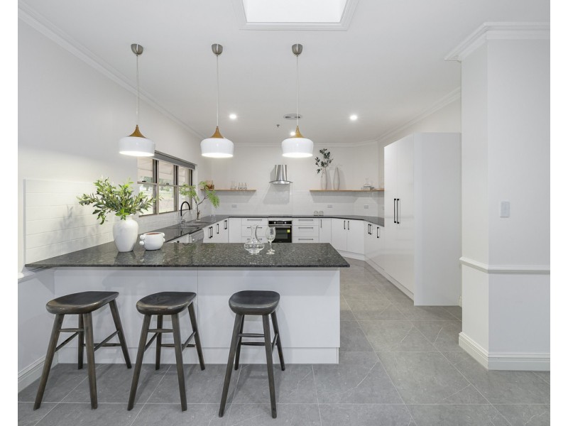 300 Teviot Road, Carbrook QLD 4130