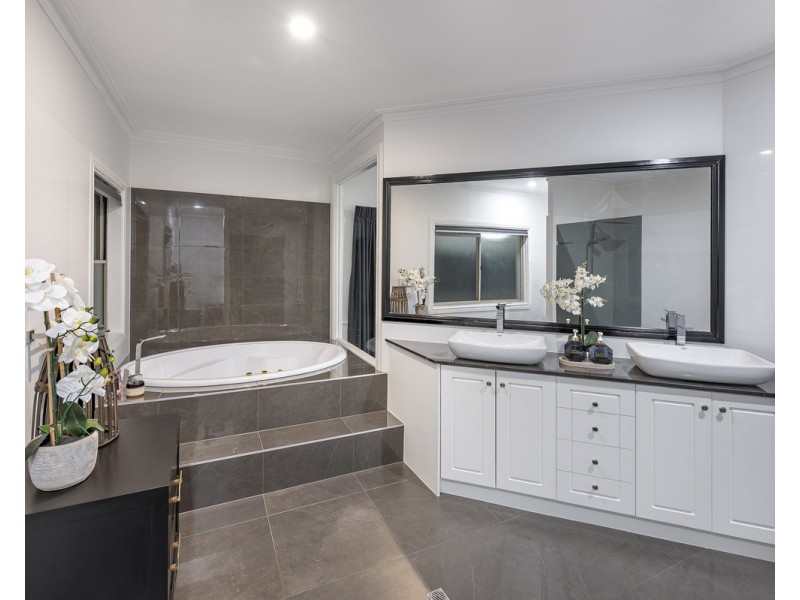 300 Teviot Road, Carbrook QLD 4130