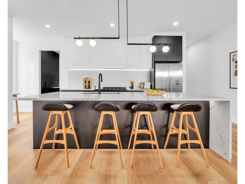 137 Taringa Parade, Indooroopilly QLD 4068