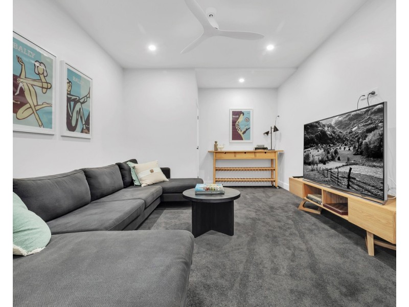 137 Taringa Parade, Indooroopilly QLD 4068