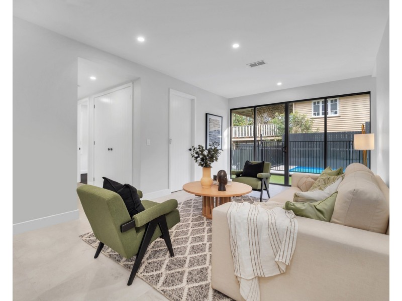 137 Taringa Parade, Indooroopilly QLD 4068