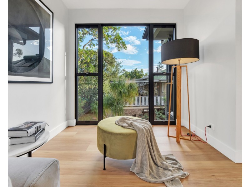 137 Taringa Parade, Indooroopilly QLD 4068